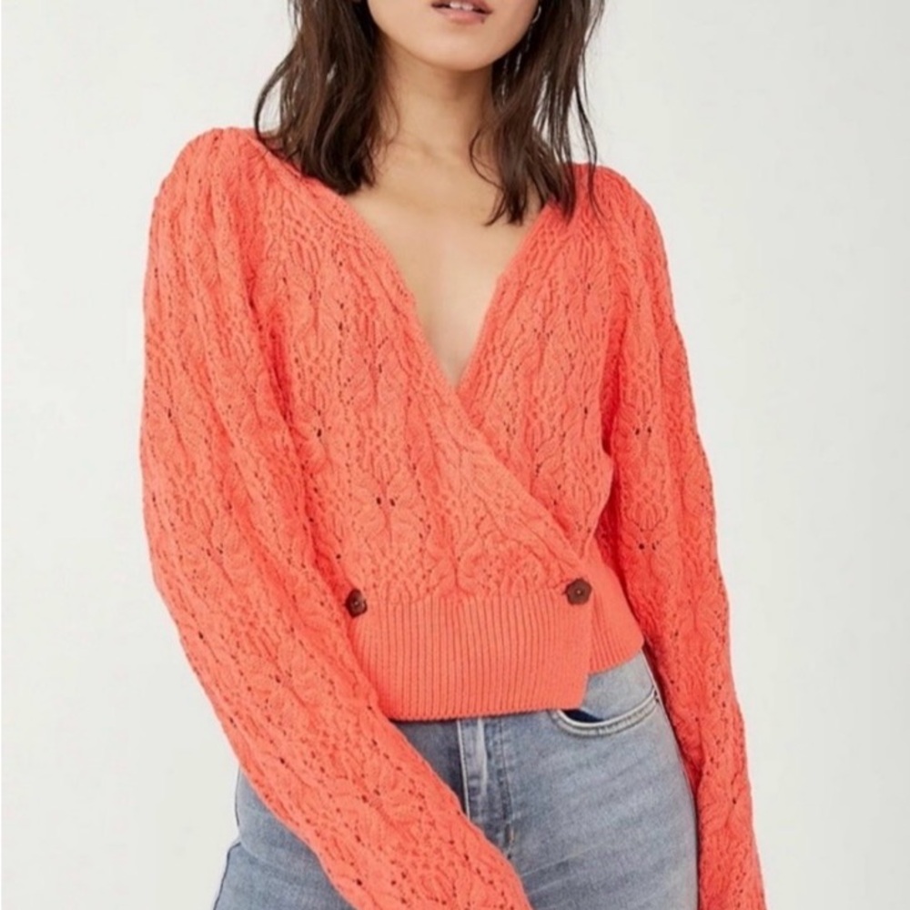 Free People like New Coral “Olive-You” button knit sweater